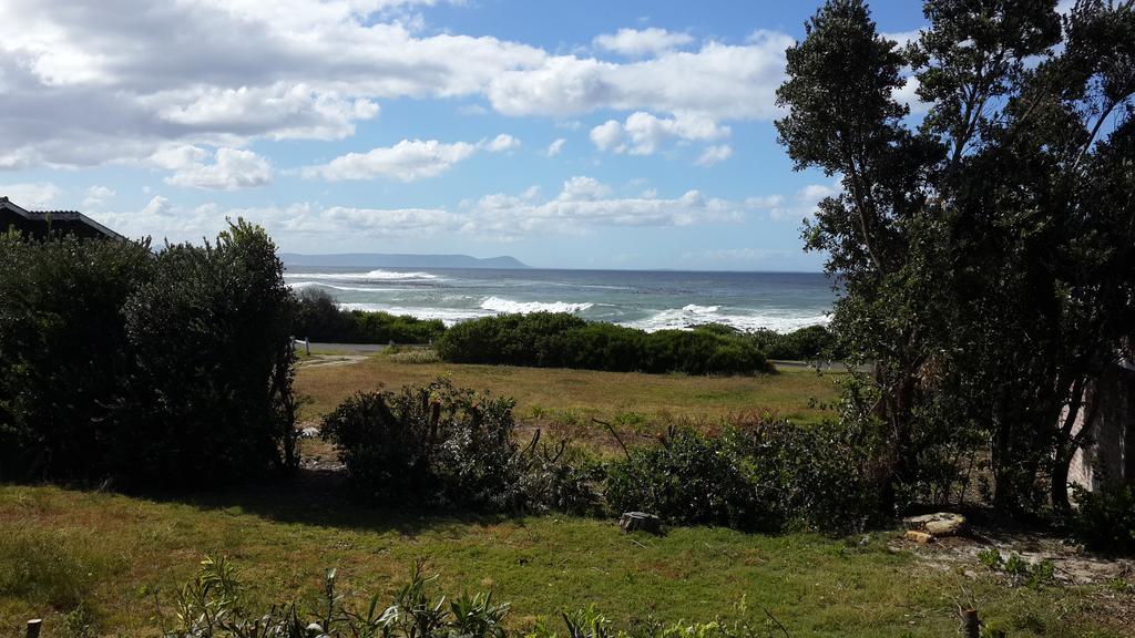 Strandloper Apartments Hermanus Exterior foto