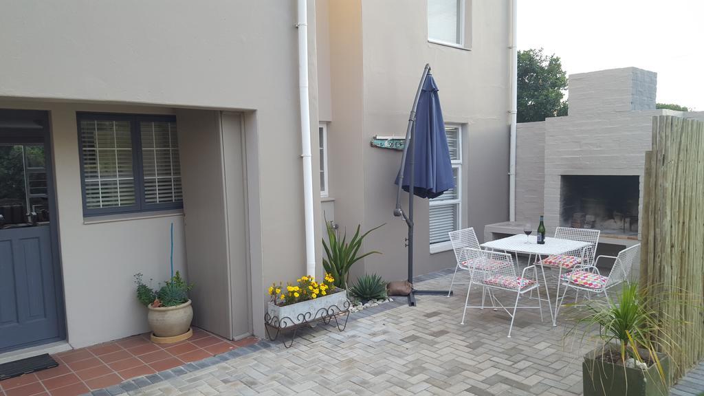 Strandloper Apartments Hermanus Exterior foto